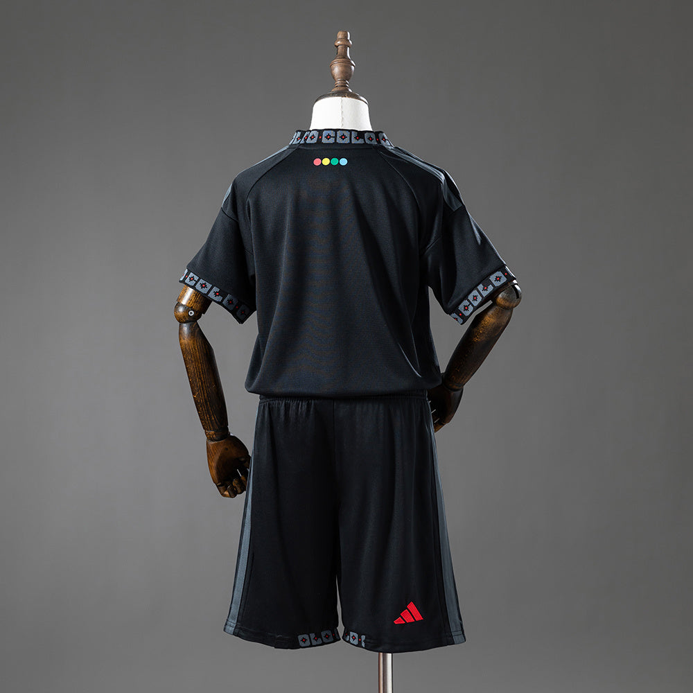 Colo Colo 26/27 Away Kids Kit Size 16-28