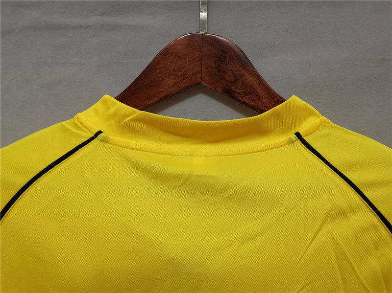 02 Dortmund home yellow