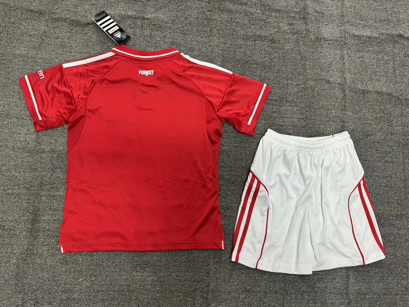 25-26 Nottingham Forest home kid kit