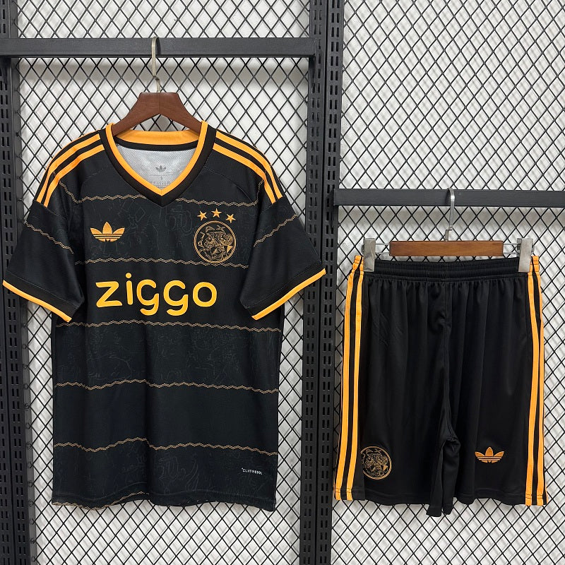 26-27 Ajax Away Kids