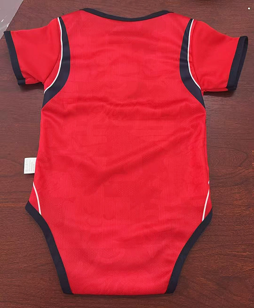 Baby England 2026 World Cup Away Size: 9 and 12