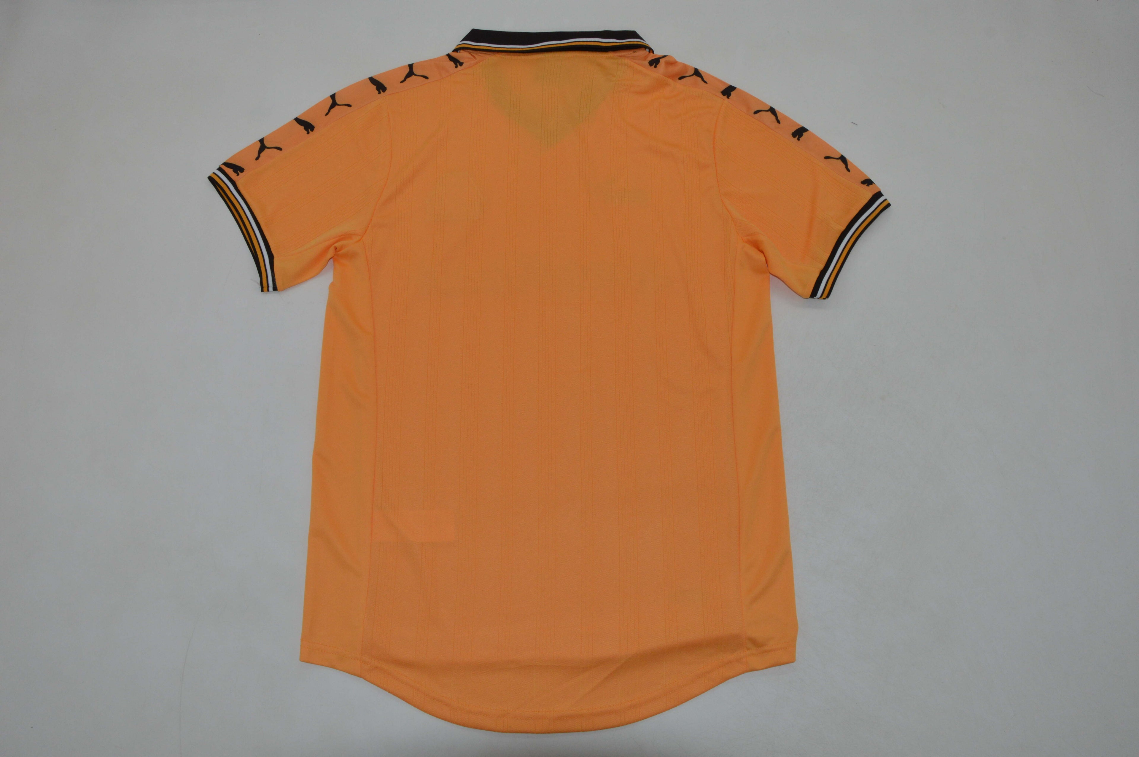 WOLVES 98-99 — Club Retro
