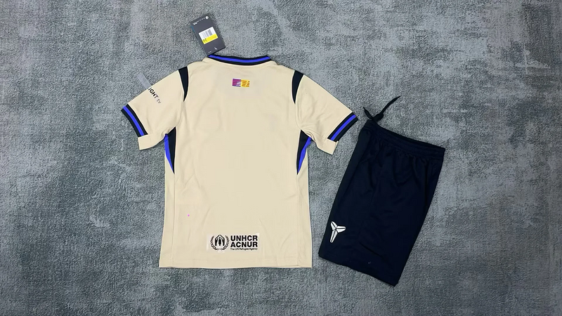 25-26 Barcelona beige kid kit
