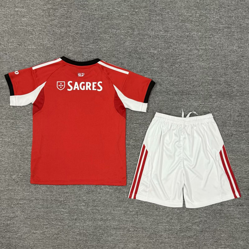 25-26 Benfica's kids home