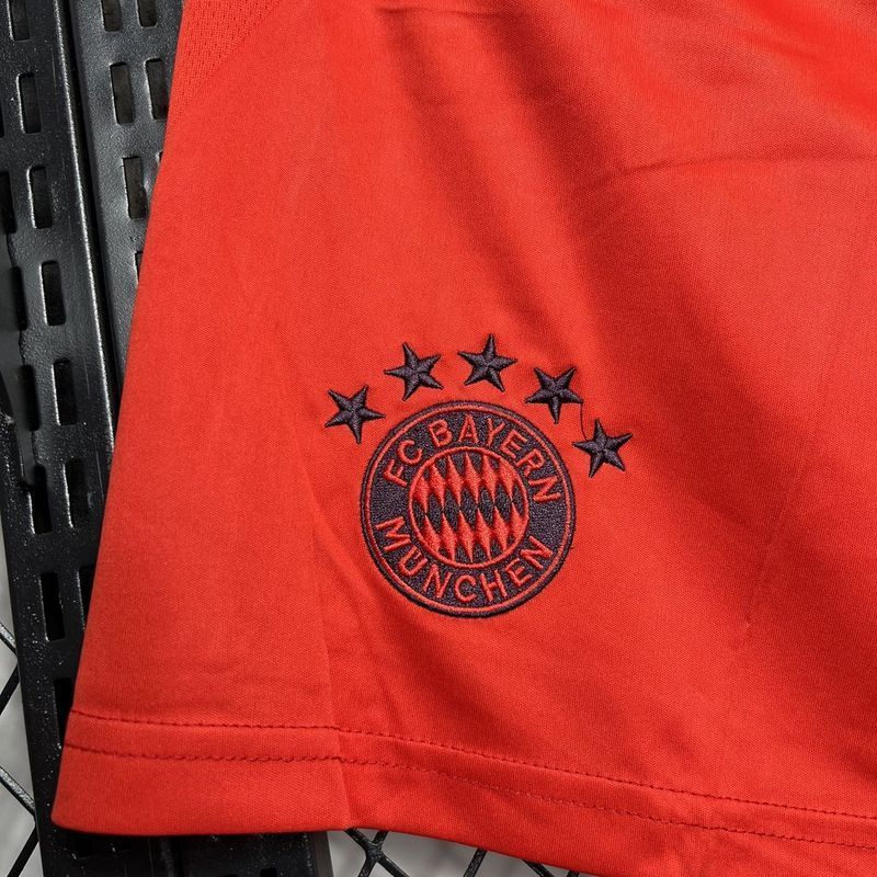 Pantalon Corto de Futbol #24-25 Bayern home shorts — Zhang199