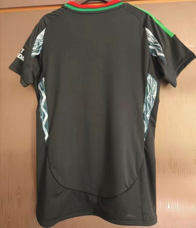 24-25 Arsenal away black woman jersey