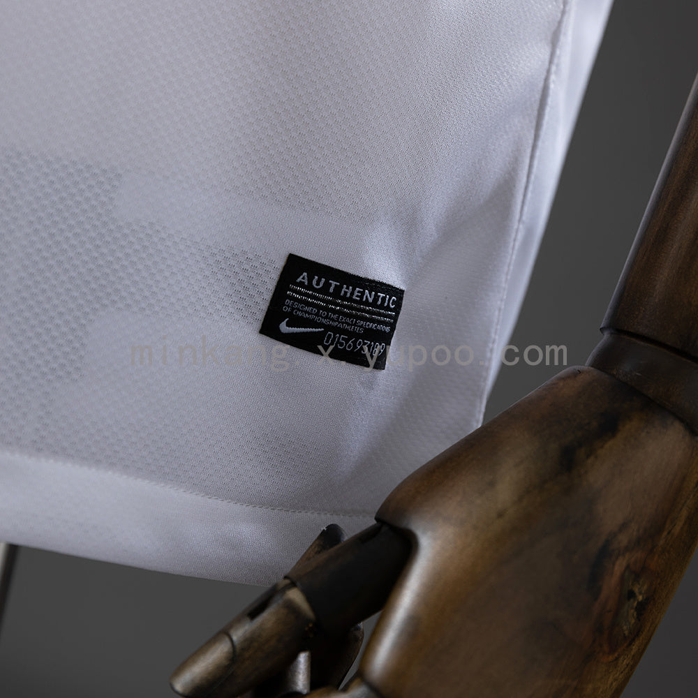 Retro 11/12 Santos home S-XXL
