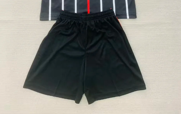 CUERVOS Pantalon corto — Special Edition