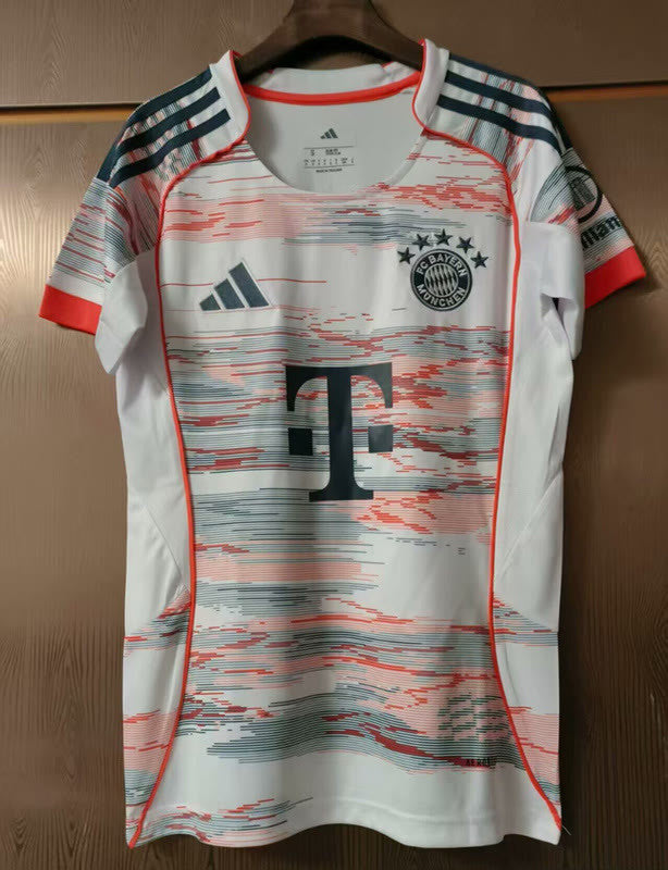 25-26 Bayern away woman size jersey
