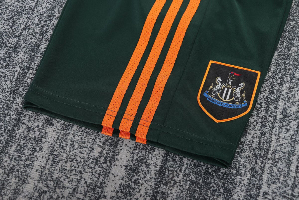 NEWCASTLE 97-98 Kit infantil — Club Retro