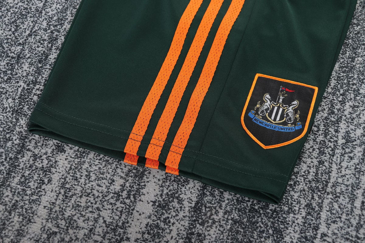 NEWCASTLE 97-98 Kit infantil — Club Retro