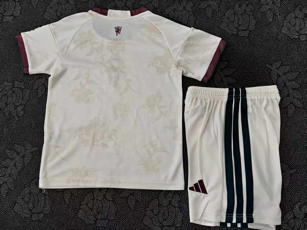 MAN U Kit infantil — 26-27 Fake