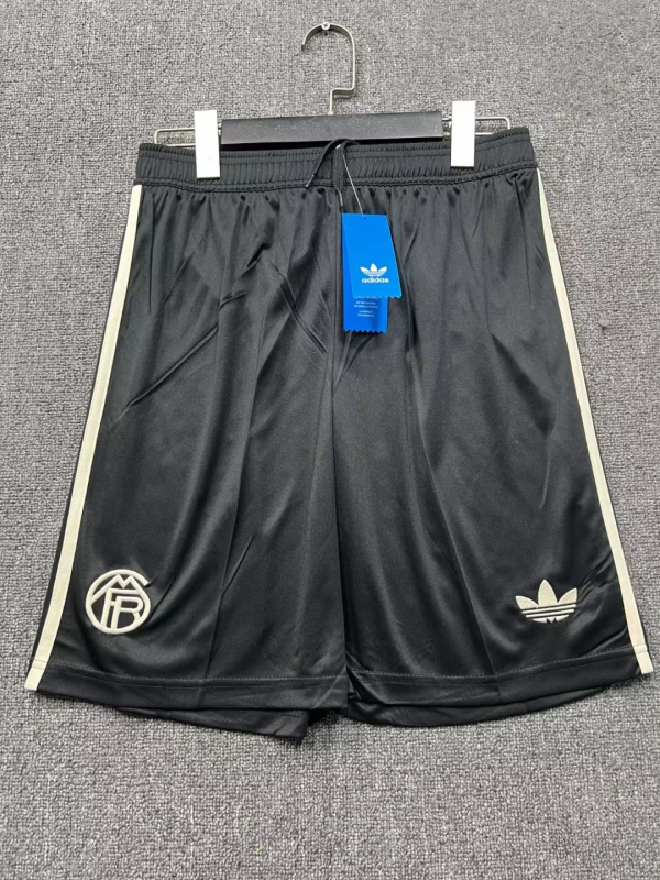 Pantalon Corto de Futbol #25-26 Bayern Third Away Shorts — Zhang199