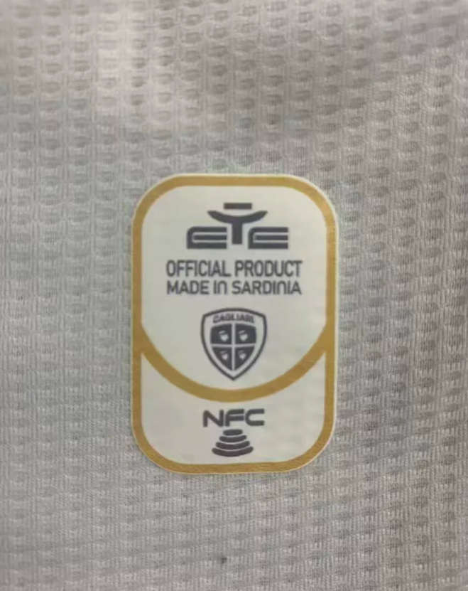 CAGLIARI Version autentica/jugador — 26-27 Fake