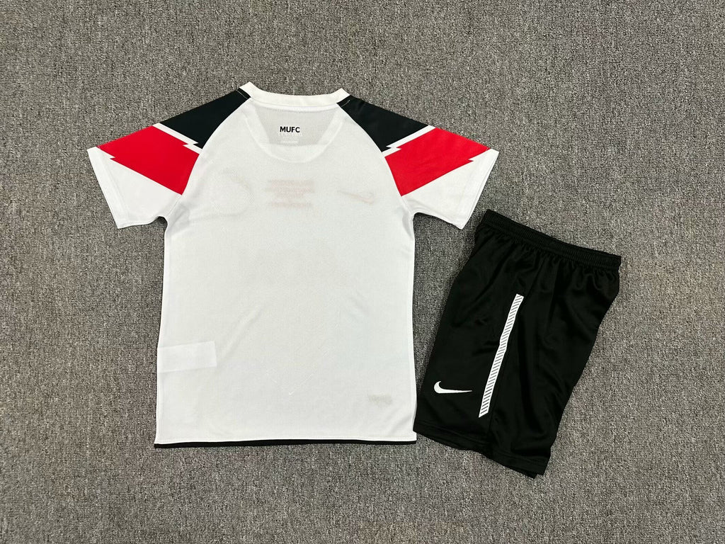 MAN U 10-11 UCL FINAL Kit infantil — Club Retro
