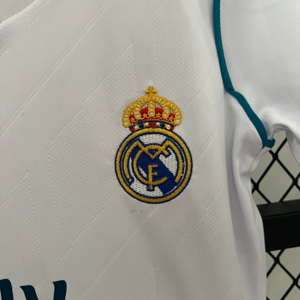 kids Real Madrid 17/18 home size: 16-28
