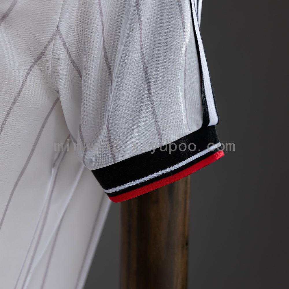RetroM-U 1983 away S-XXL