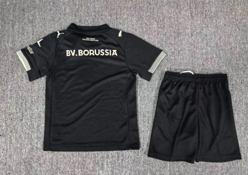 DORTMUND Kit infantil — Bundesliga