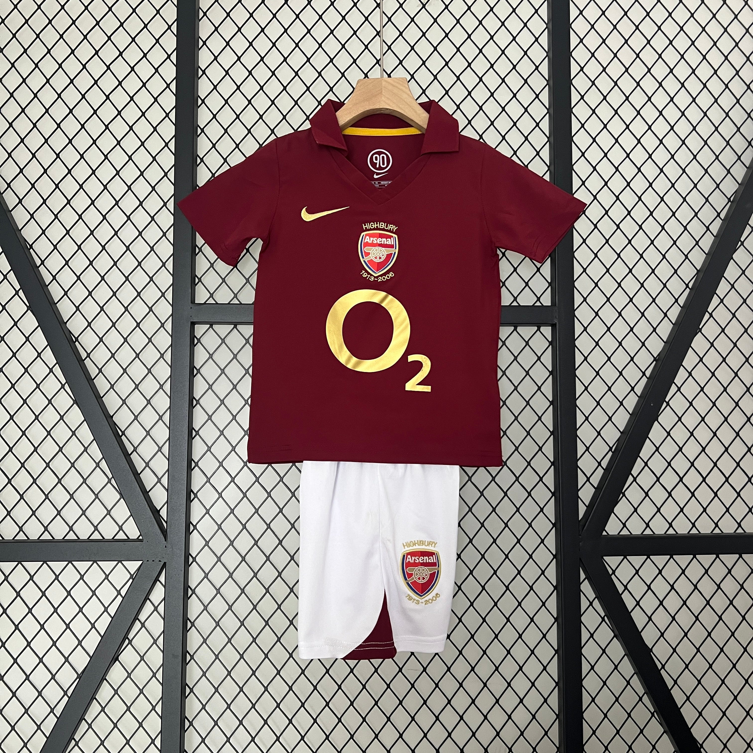 kids Arsenal 05/06 home size: 16-28
