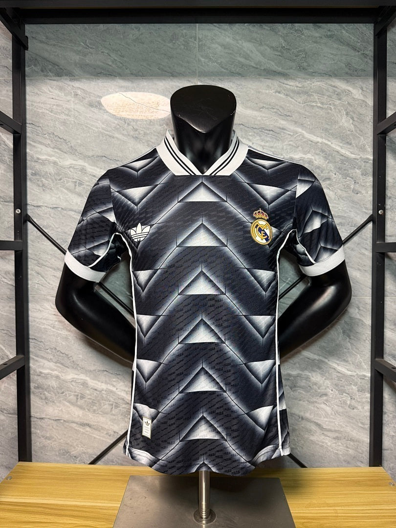 Real Madrid 2025/26 Black Retro Model Player Edition Jersey