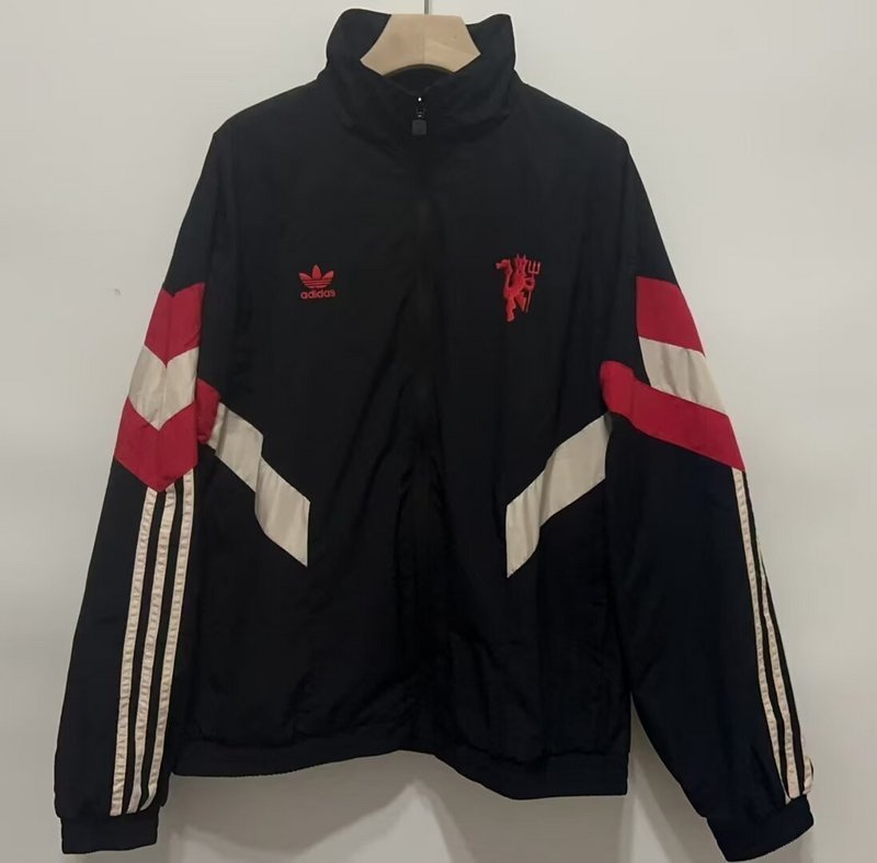 24-25 Manchester United Black Windbreaker
