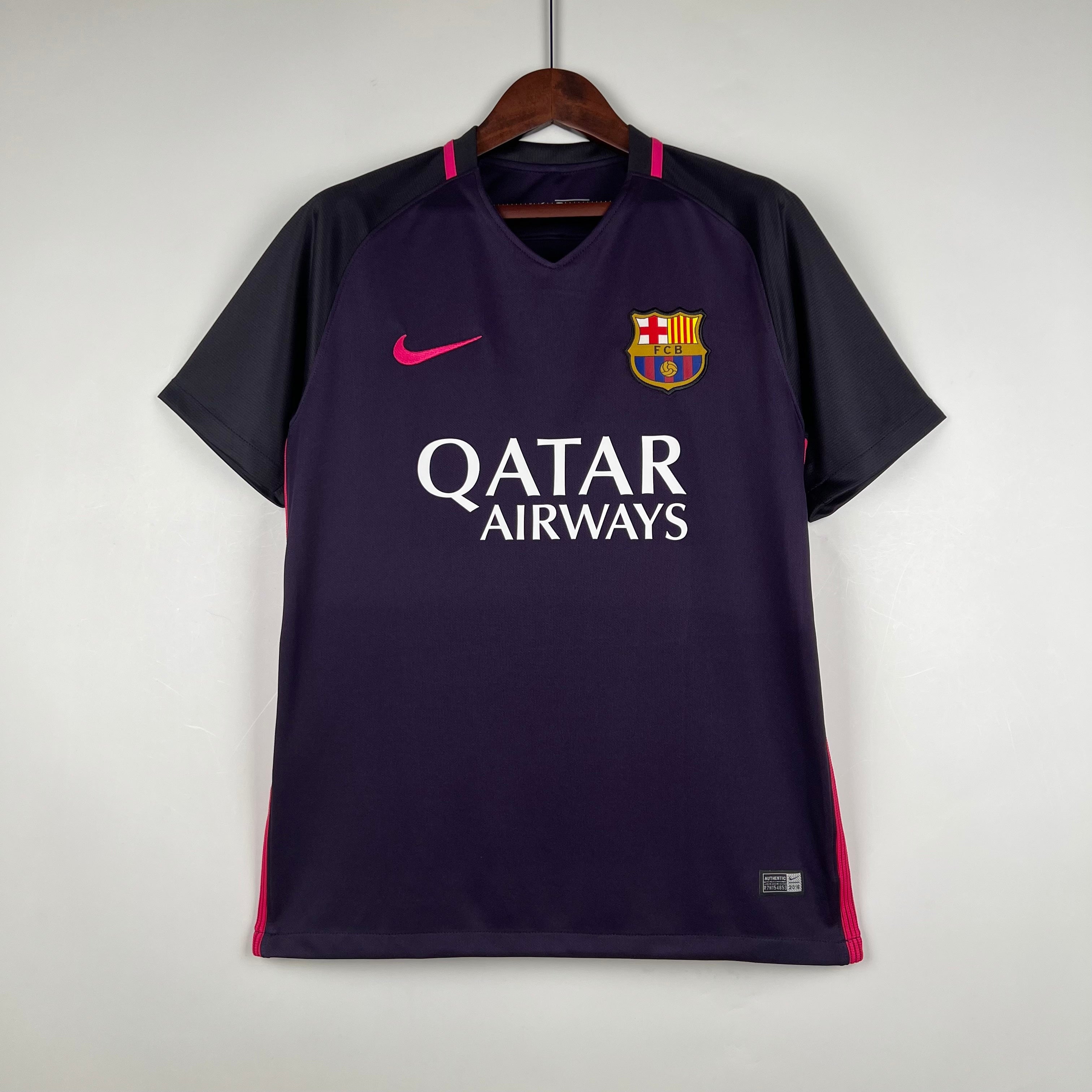Retro Barcelona 16/17 Away S-XXL