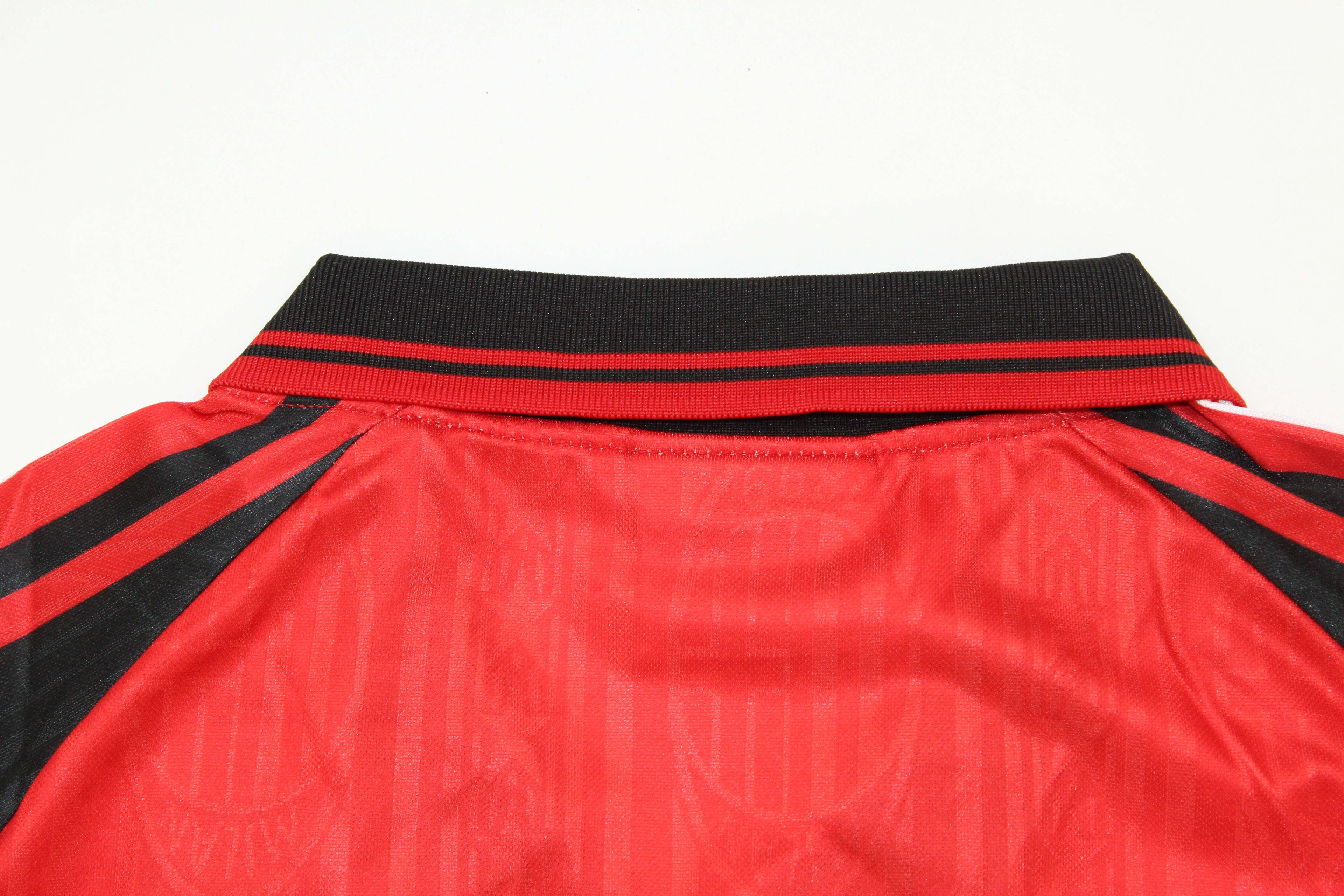 MILAN 97-98 — Club Retro