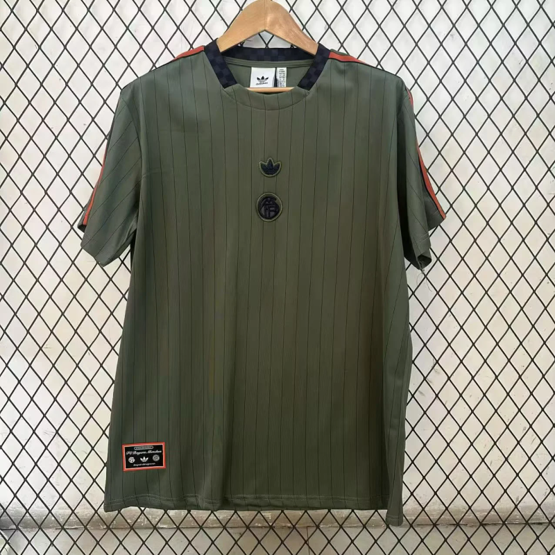25-26 Bayern Dark Green Retro Model Jersey