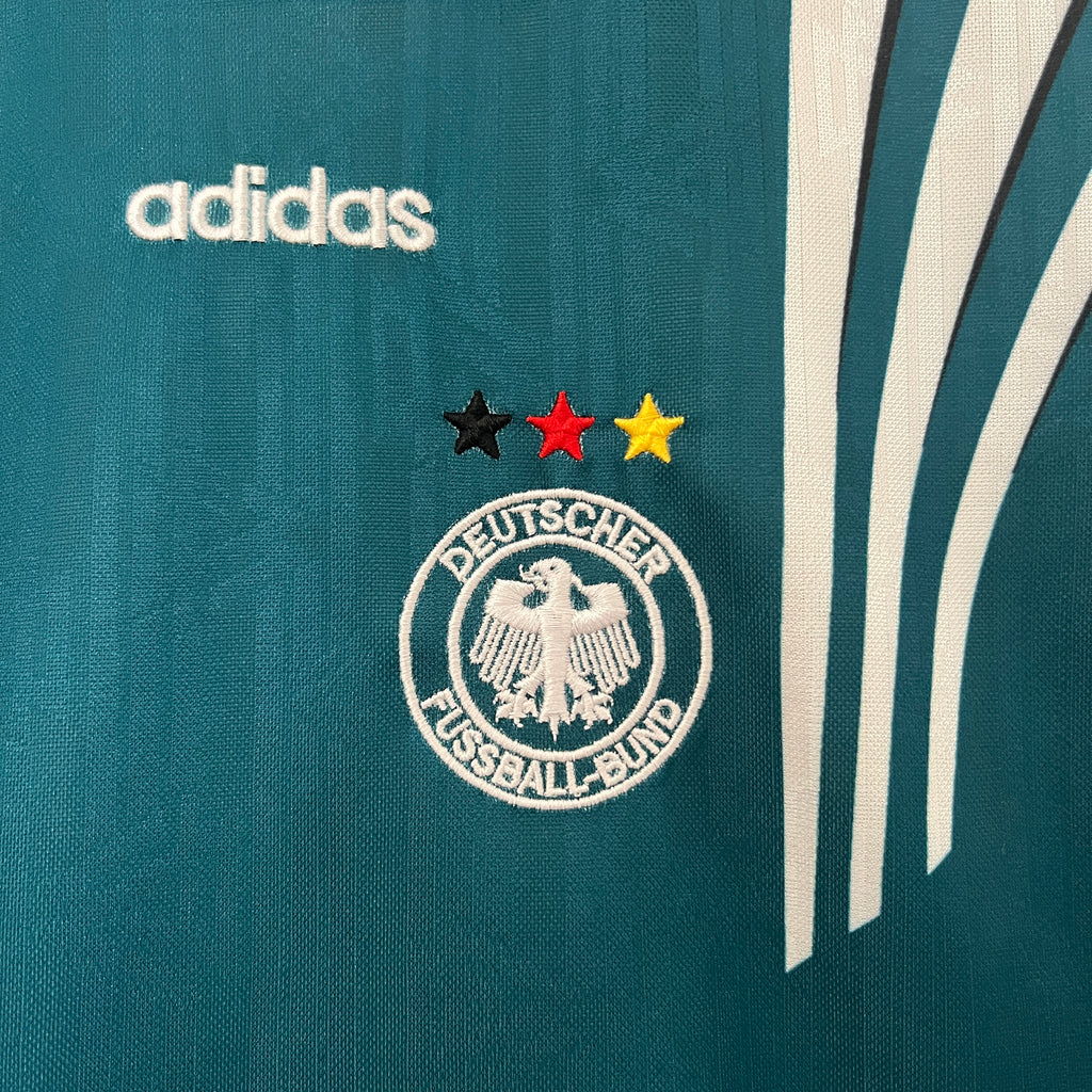 kids Germany 1996 home size: 16-28