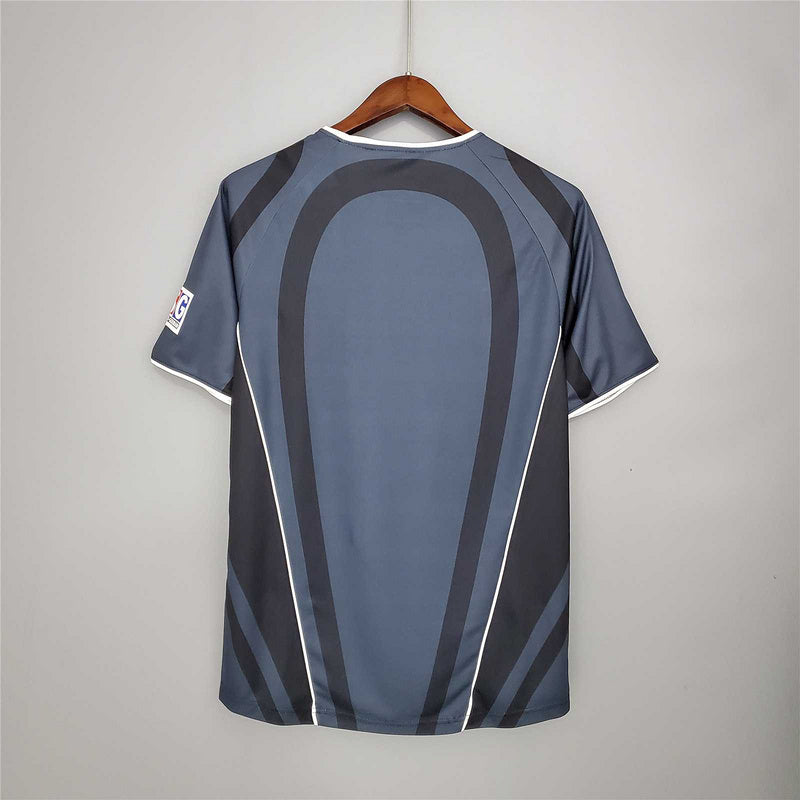 01-02 Paris Saint-Germain third away