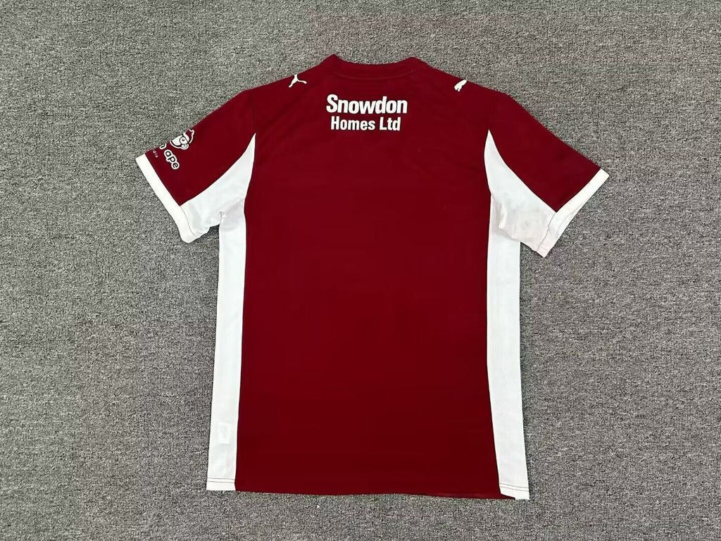 NORTHAMPTON — Premier League - Championship