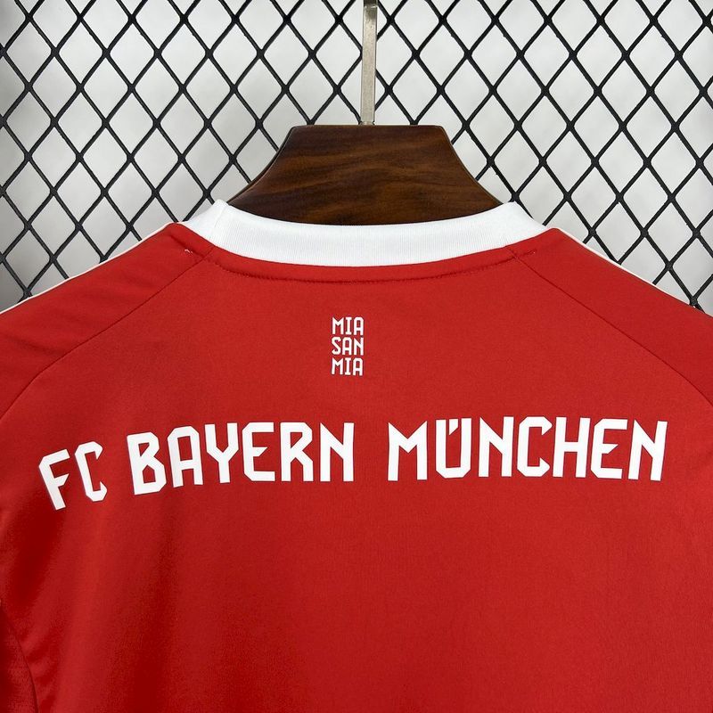25-26 Bayern home jersey