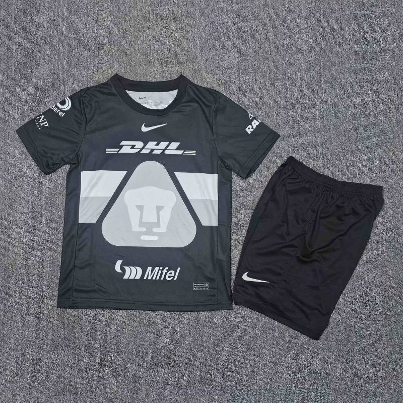 25-26 Pumas black goalkeeper kid kit