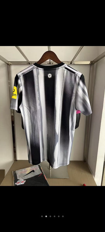 25-26 Newcastle home jersey