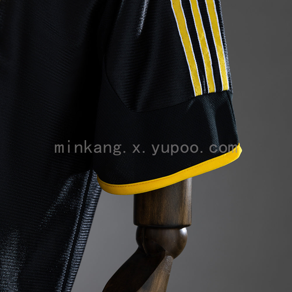 Retro Real Madrid 98/99 away S-XXL