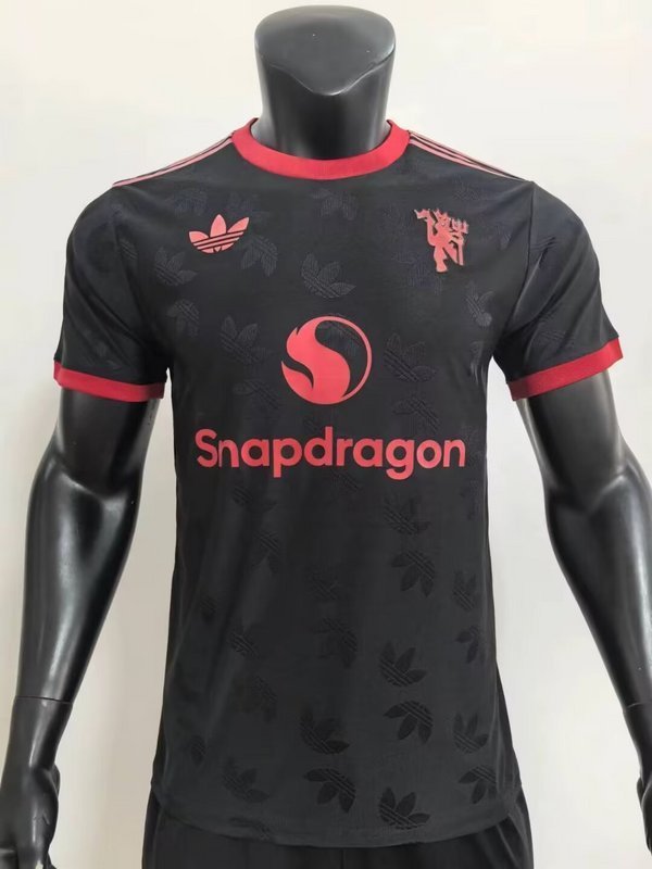 24-25 Manchester United Black training player version jersey
