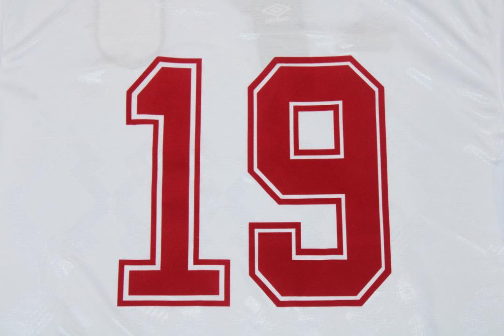 ENGLAND 1990 — National Retro