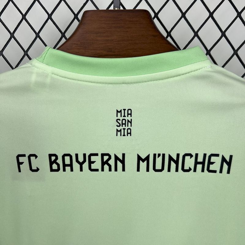 25-26 Bayern Munich Green Goalkeeper Kids Kit