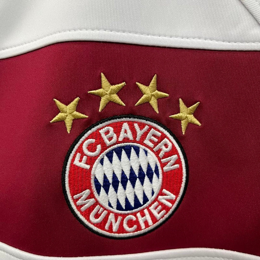 FC Bayern Munich 2025/26 Sweater S-2XL
