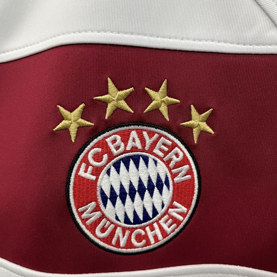 FC Bayern Munich 2025/26 Sweater S-2XL