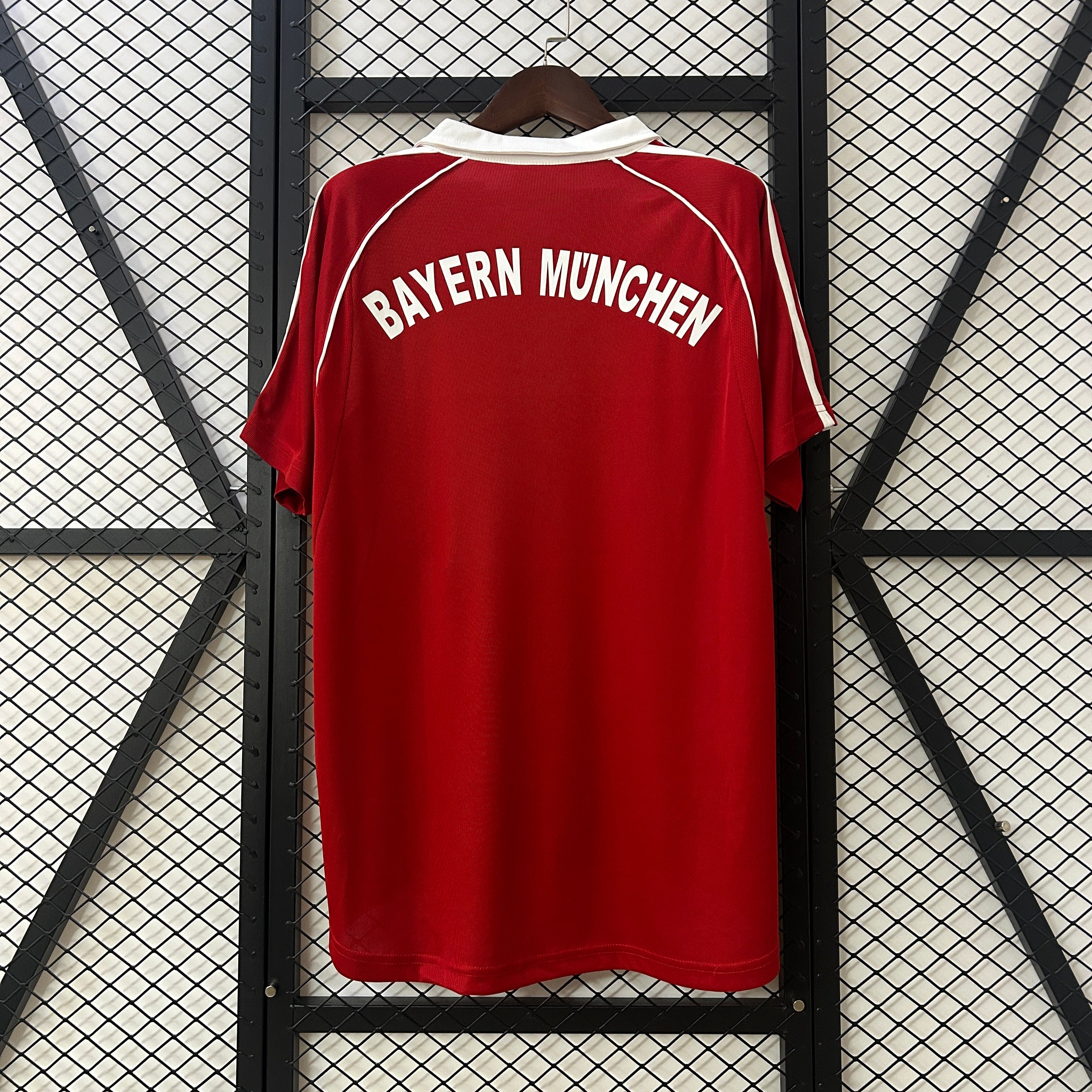 Retro Bayern 05/06 home S-XXL