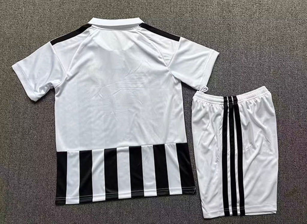 JUV 2026/27 Home Kid Kits Size:16-28
