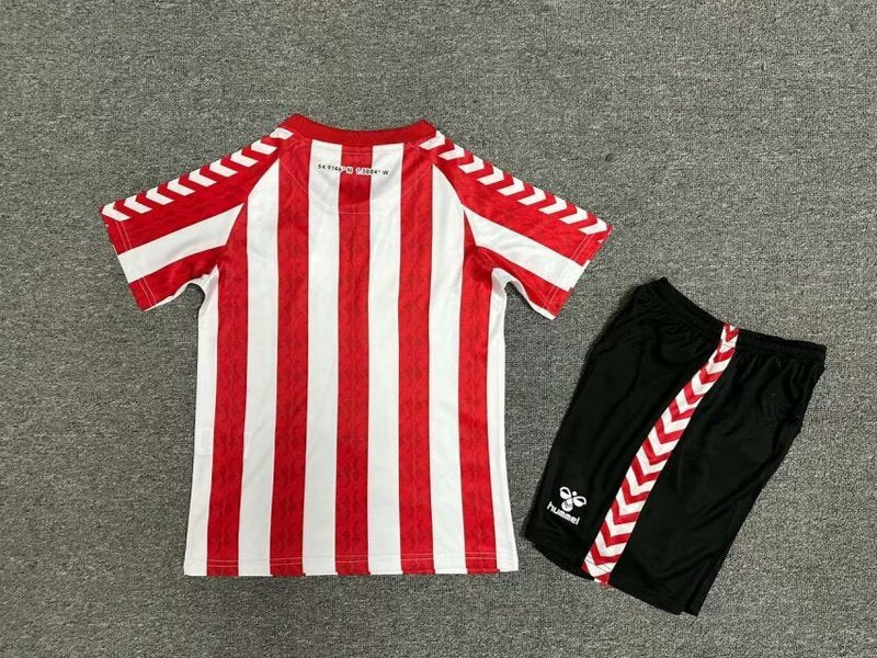 24-25 Sunderland home kid kit