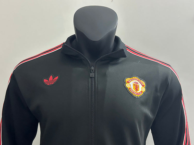 25-26 Manchester United black retro model jacket
