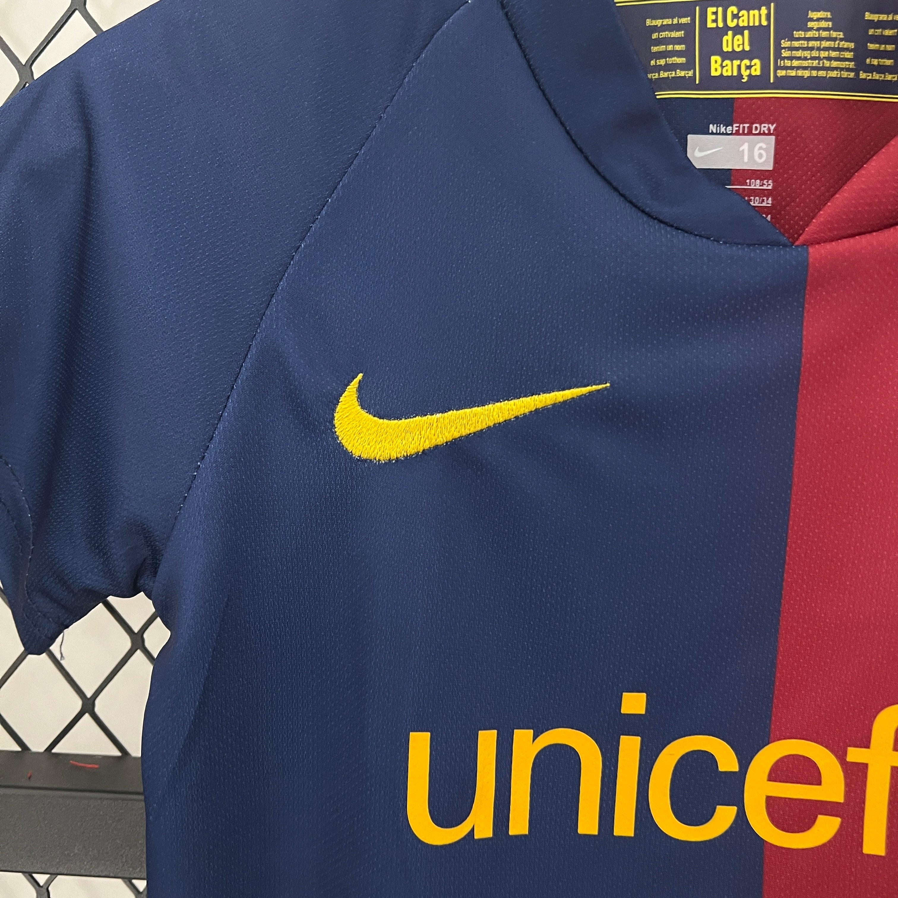 kids Barcelona 08/09 home size: 16-28