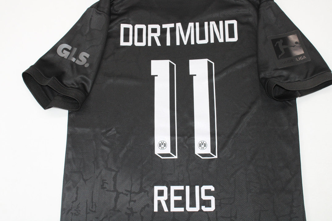 DORTMUND 22-23 ALL-BLACK SPECIAL KIT — Club Retro