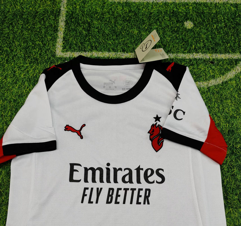 25-26 AC Milan white kid kit