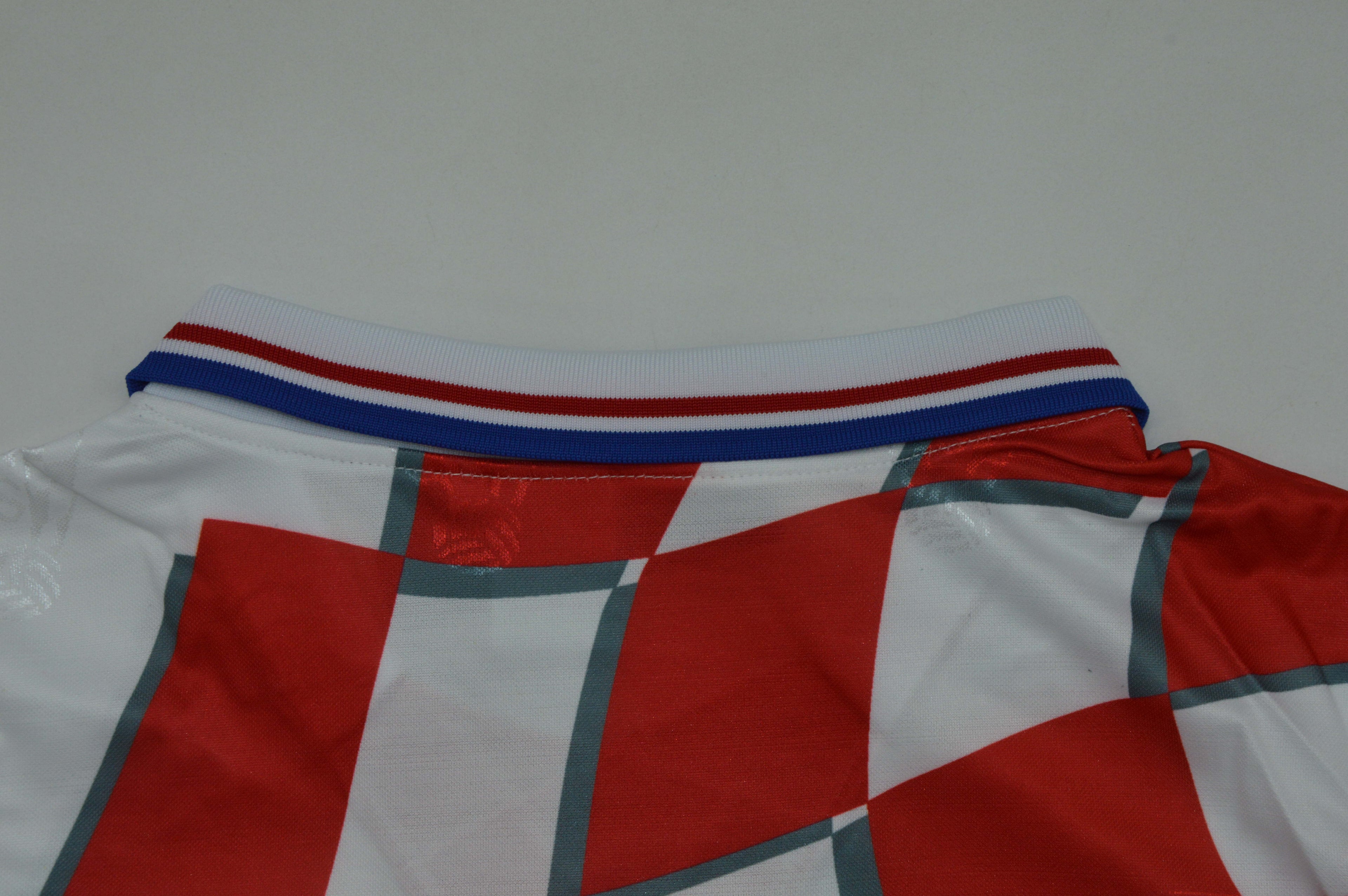 CROATIA 1998 — National Retro