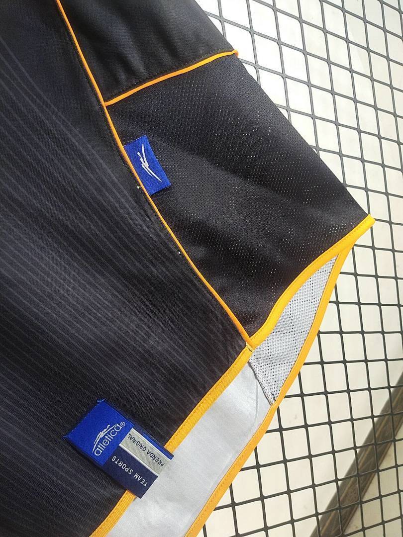 Retro Tigres de la UANL 2005/06 3rd Jersey