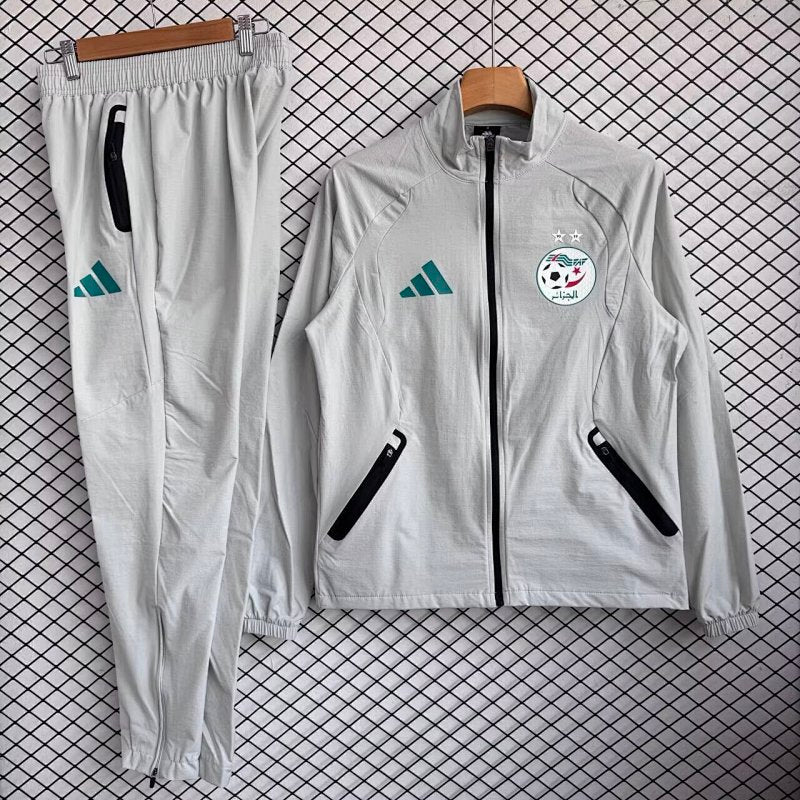 26-27 Cordiva Windbreaker S-2XL